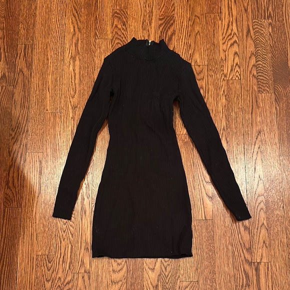 Elegant Black Long Sleeve Dress - Picture 1 of 1